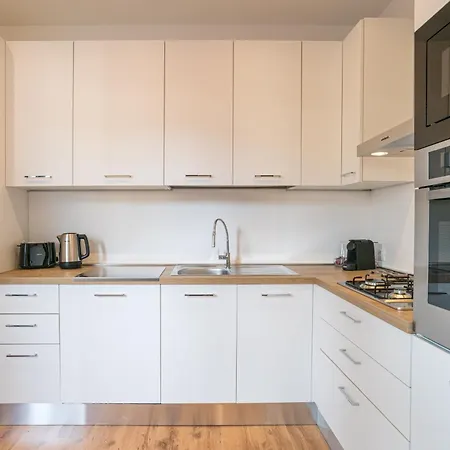 Lägenhet Guesthost - Bright And New 1br With Ac
