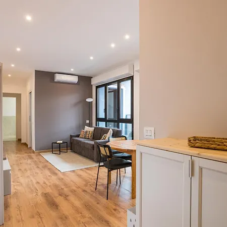 Lägenhet Guesthost - Bright And New 1br With Ac Como