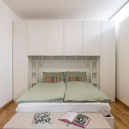 Guesthost - Bright And New 1br With Ac Lägenhet Como