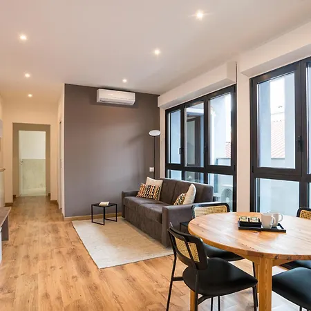 Lägenhet Guesthost - Bright And New 1br With Ac Como