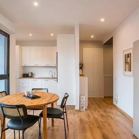 Guesthost - Bright And New 1br With Ac Lägenhet Como